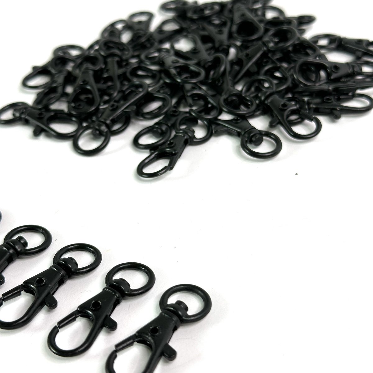 MGM Trading - Zwarte Metalen Mini Swivel Kreeft Klemmen - 50 Stuks - 33 mm Lang - Premium Lanyard Haken - Voor Ringen - Ritsen - Hobby - Sieraden - Kettingen - Sleutelhangers