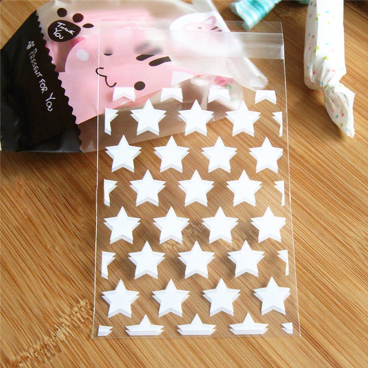 Cellofaan Trakteerzakjes / Uitdeelzakjes / Snoepzakjes 10 x 8 cm - 100 stuks - Cadeau Cado Traktatie Plastic Zakjes met Plakstrip - Transparant