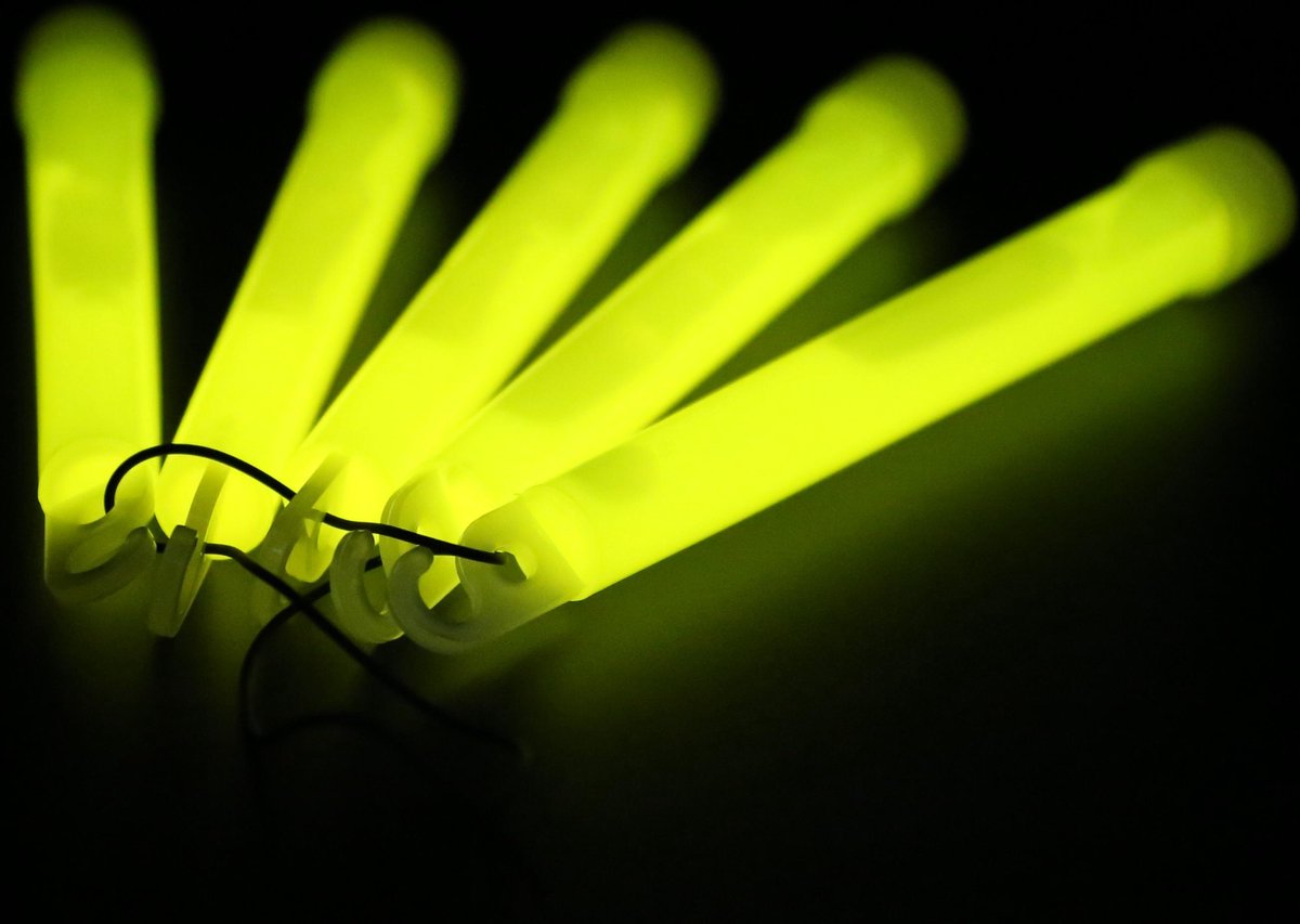 MagieQ Glow Sticks 6