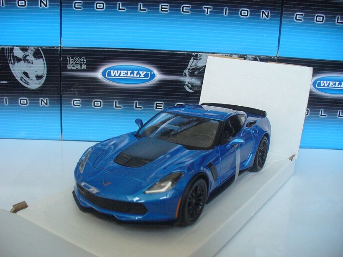 Maisto 1/24 Chevrolet Corvette Z06 2015 Blauw