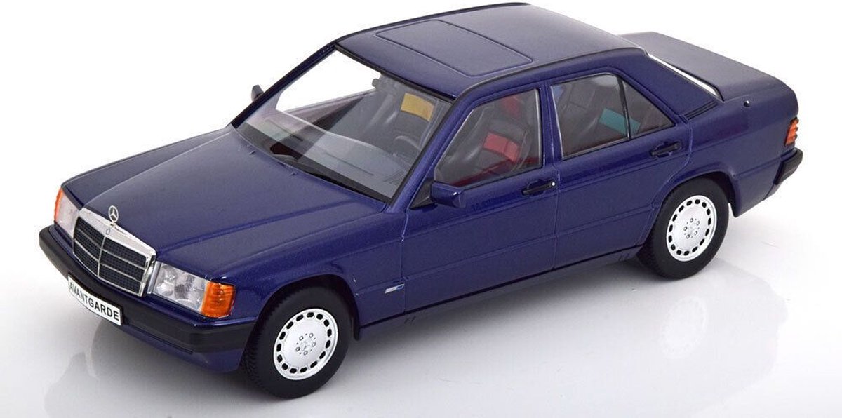 Mercedes-Benz 190E 2.3 Avantgarde 1993 - 1:18 - Triple 9 Collection
