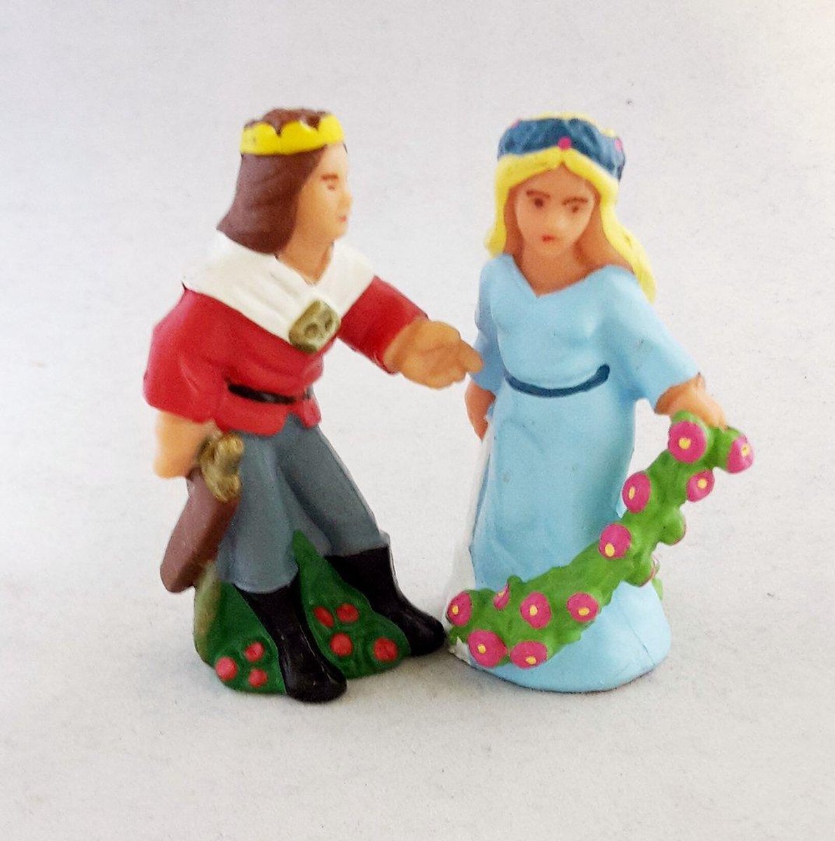 Disney - vintage speelset Doornroosje 2 stuks - +/- 6 cm.