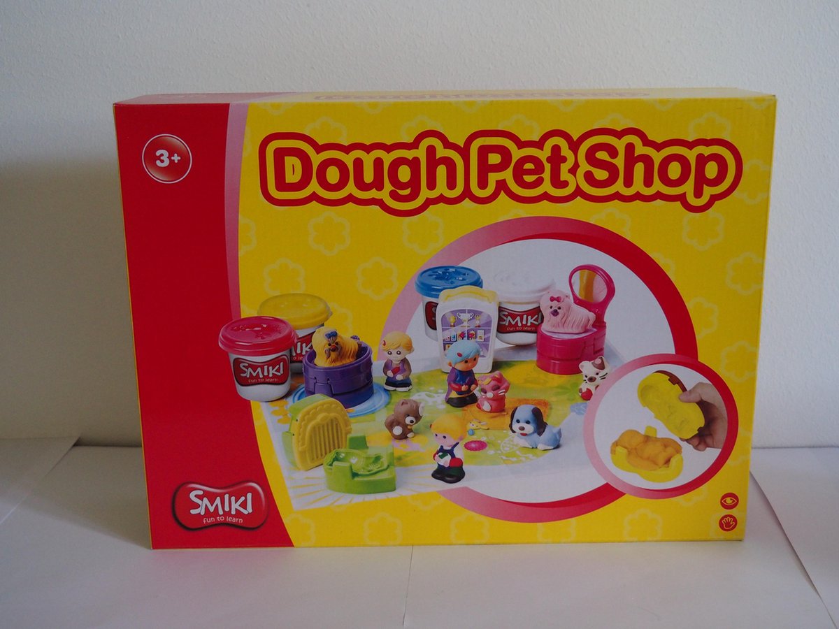 Kleidoos dough pet shop.