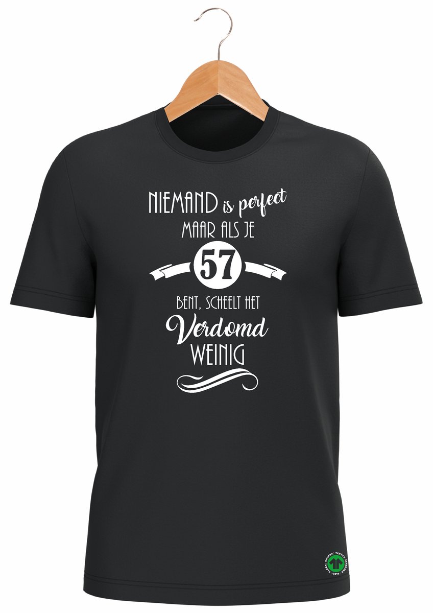 mijncadeautje - T-shirt unisex - zwart - niemand is perfect - verjaardag - leeftijd - 57 jaar - maat M