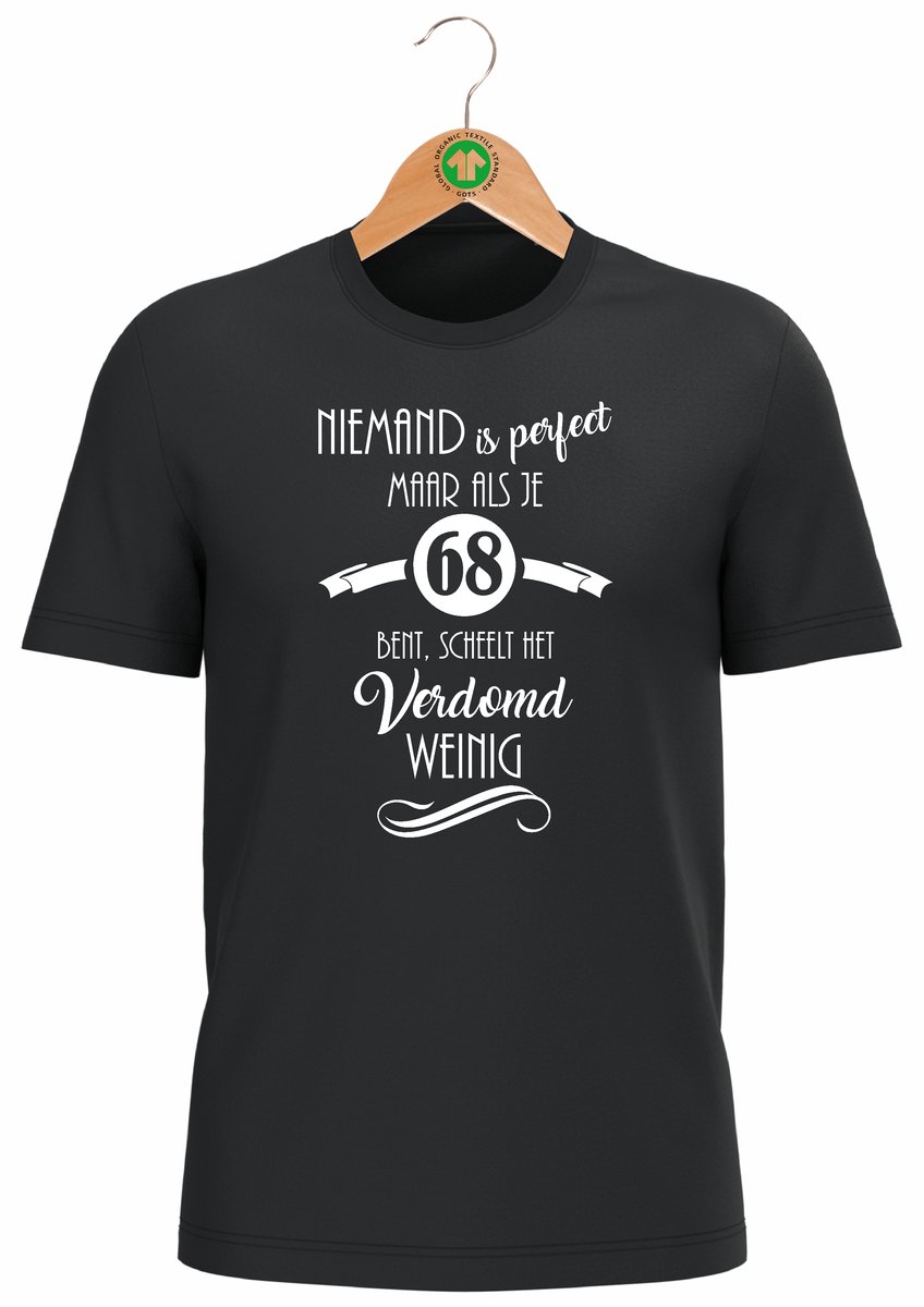 mijncadeautje - T-shirt unisex - zwart - niemand is perfect - verjaardag - leeftijd - 68 jaar - maat L