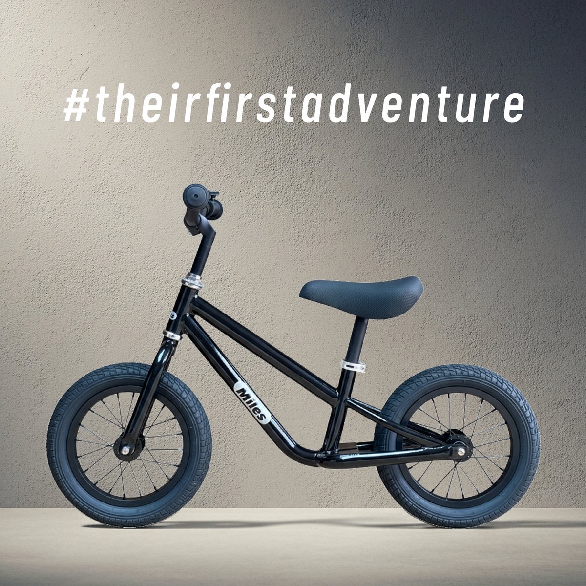 Miles Loopfiets – Space Black – 1,5 tot 4 jaar – 12 inch – Verstelbaar