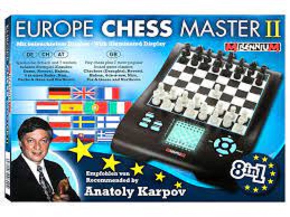 Millennium Schachcomputer Europe Chess Master 2