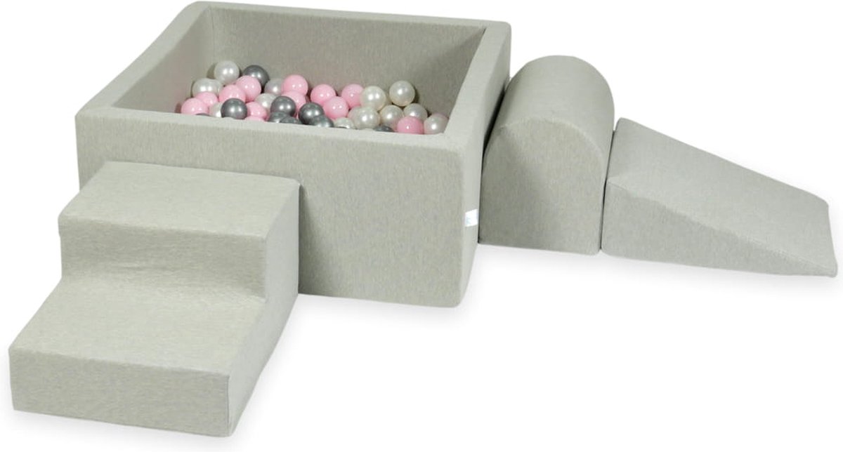 Foam speelset met vierkante ballenbad