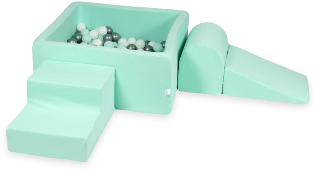 Foam speelset met vierkante ballenbad