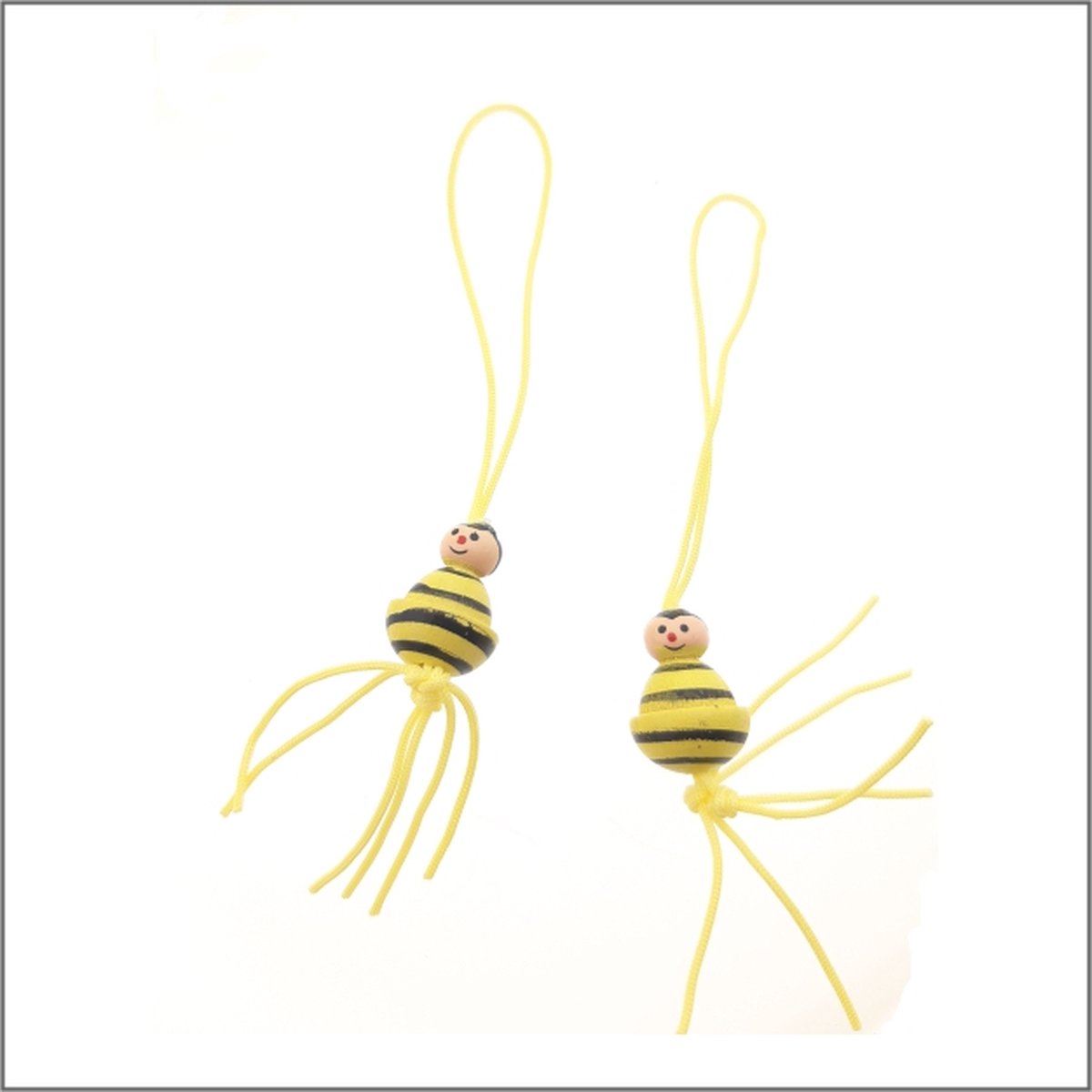 Gelukspoppetjes - gelukhangers - geluks bijtjes - 50 stuks - hout - 3 cm hoog - uitdeelcadeaus