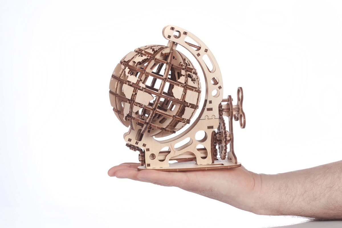 Mr. Playwood modelbouwpakket Globe - 175x120x186mm - naturel kleur hout