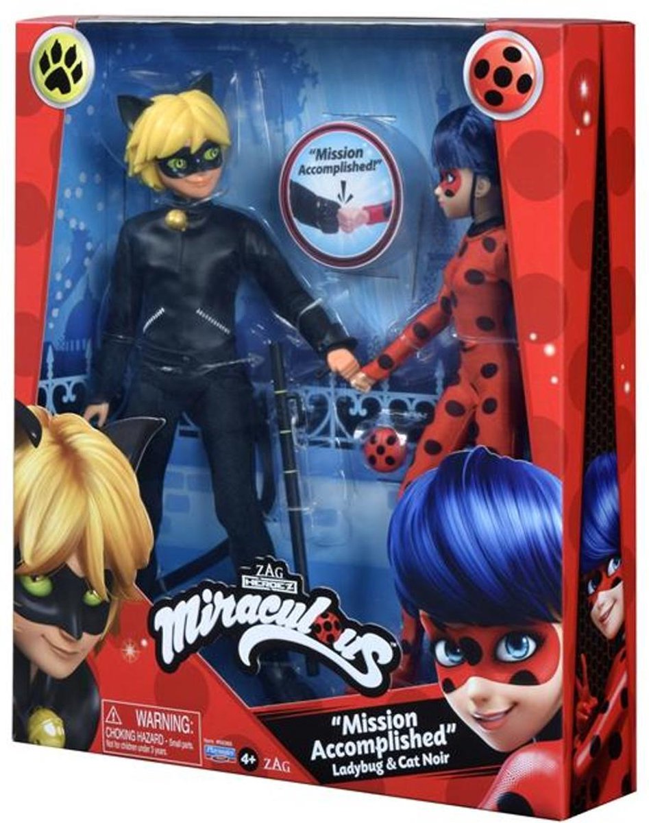 Een set Miraculous Ladybug en Cat Noir-poppen van Playmates