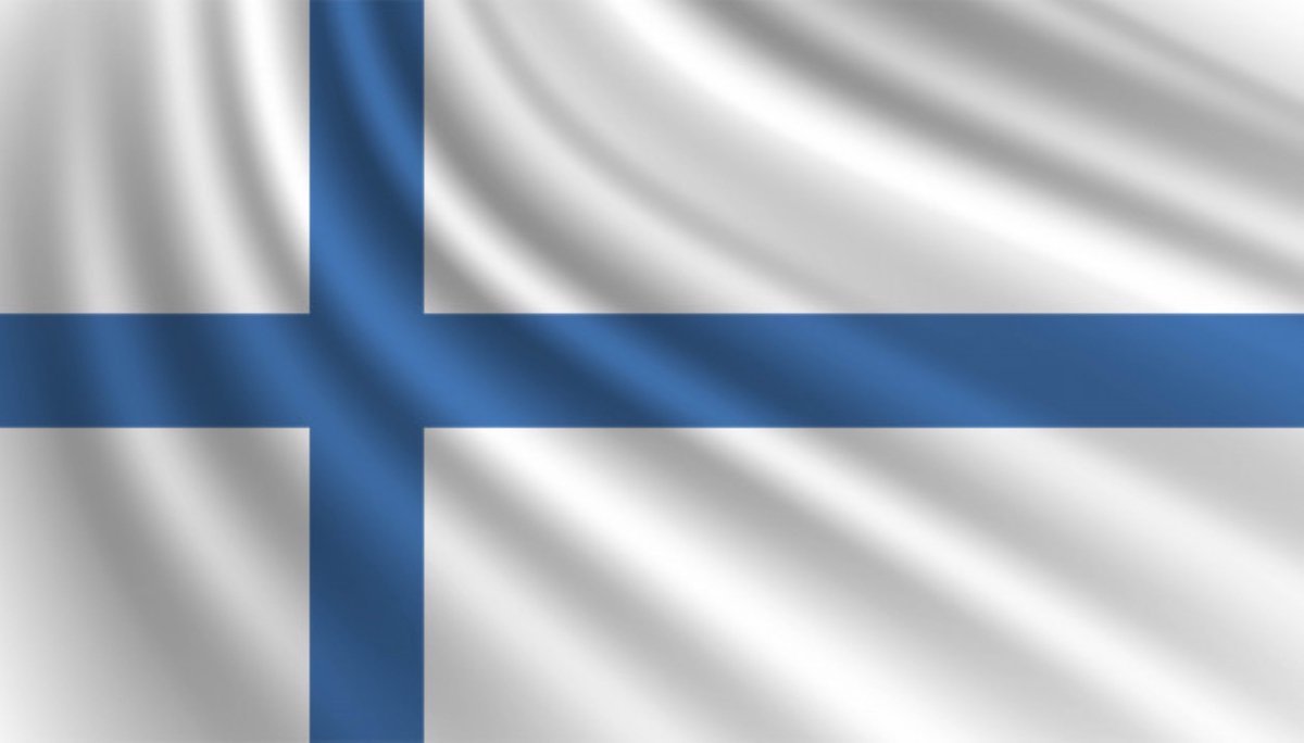 New Age Devi - Vlag van Finland - 90/150CM - Helsinki - Polyester - Perfect voor de Finse gemeenschap!