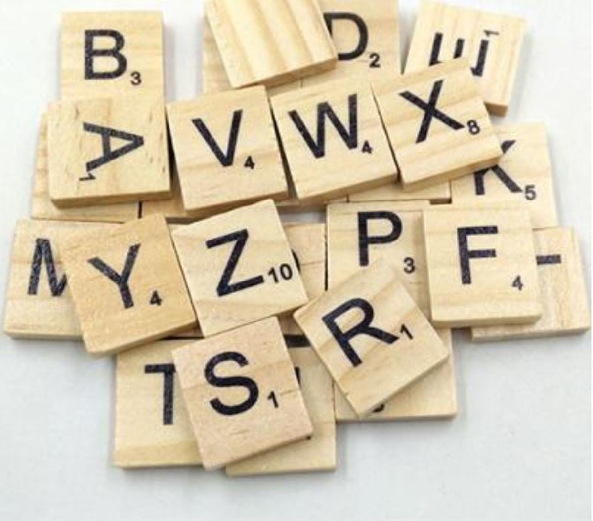 Houten letters voor scrabble - 100 houten blokjes met hoofdletters - 1,8cmx2cmx0,5cm (LxBxH)