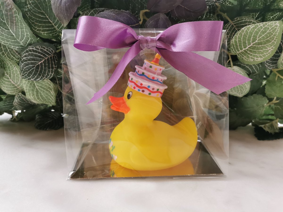 Badeend Happy Birthday  10cmH in mooie geschenkverpakking