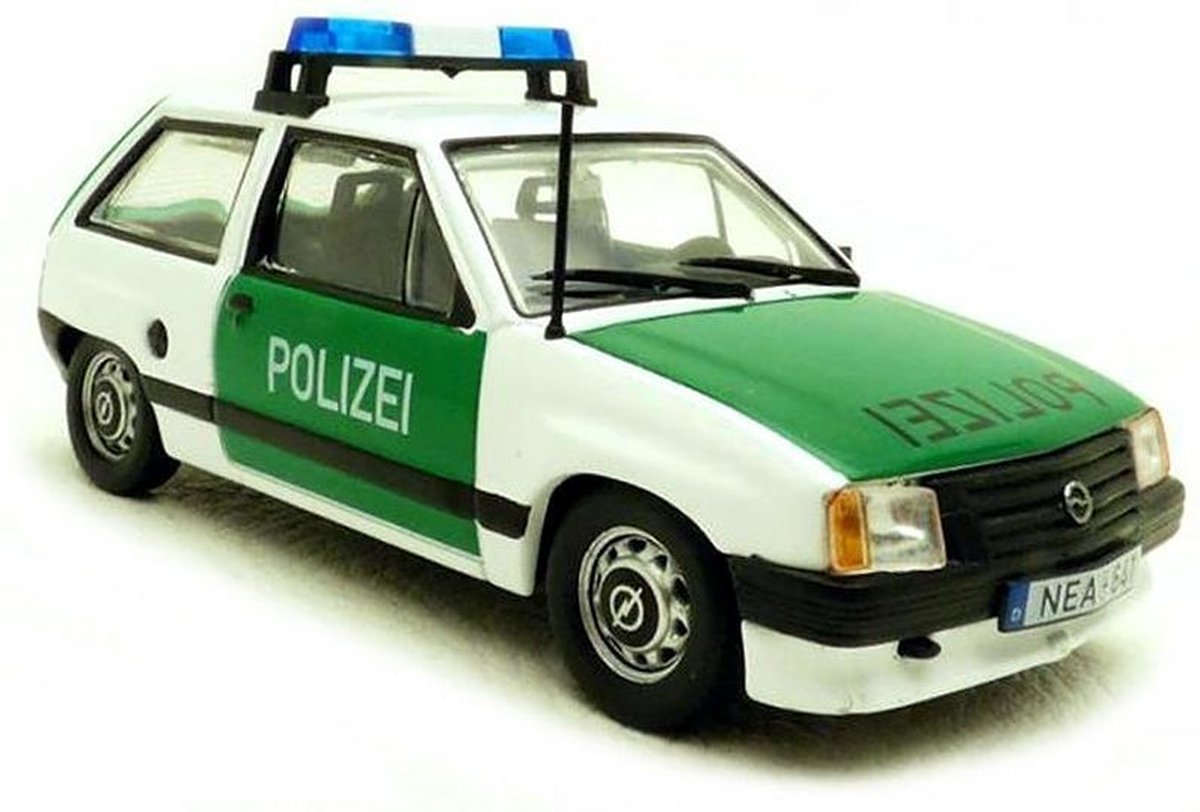 OPEL CORSA A POLIZEI (1982) (OPEL93) 1:43)