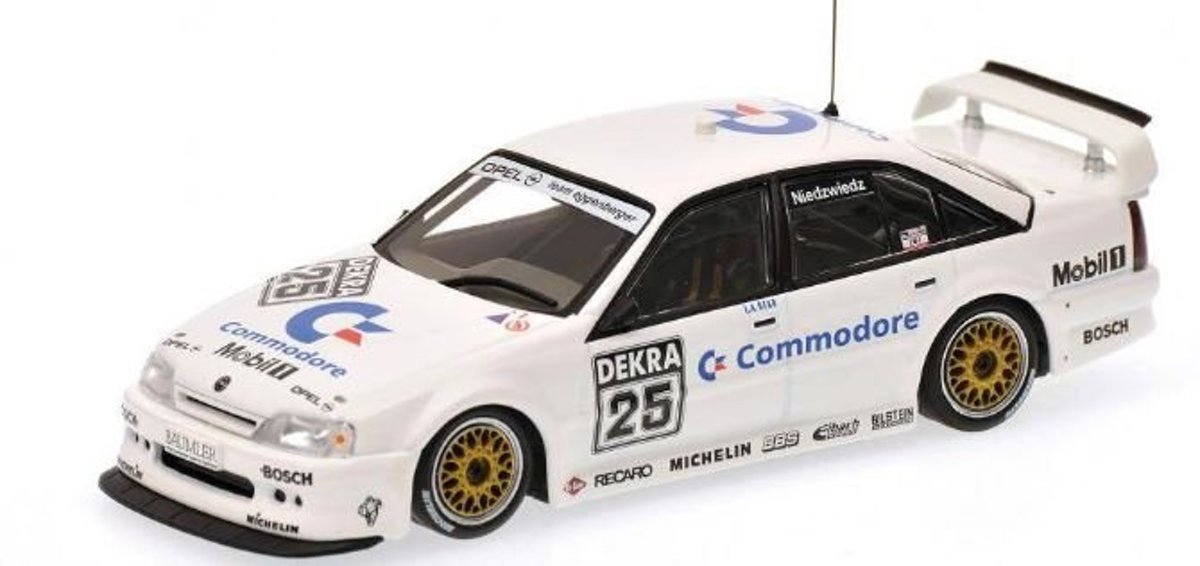 Opel Omega 3000 24V Klaus Niedzwiedz DTM 1991 - 1:43 - Minichamps