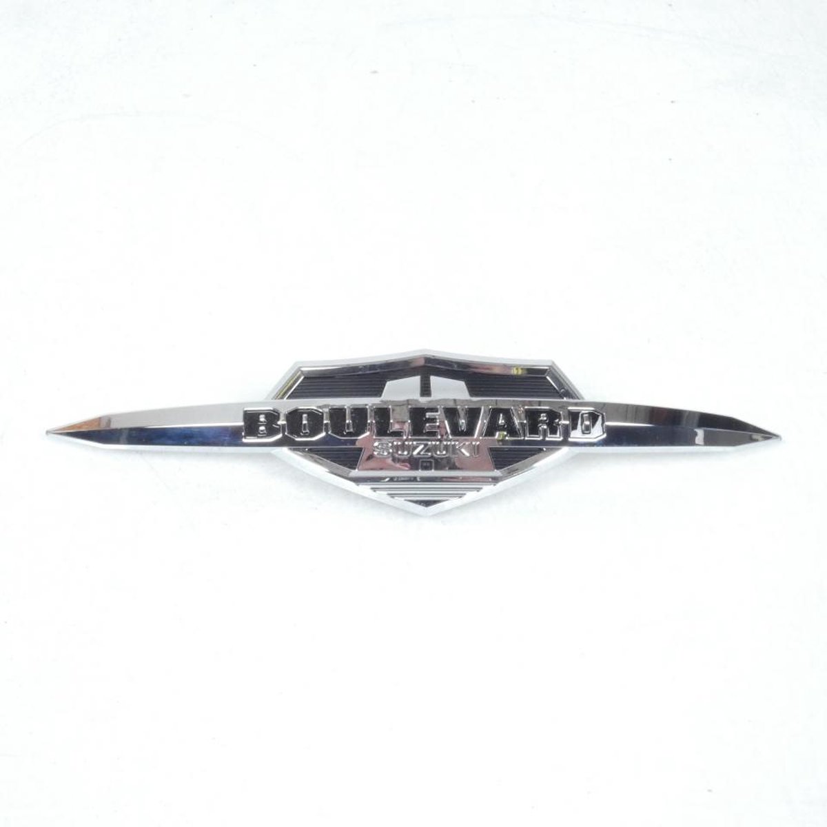 Emblème adhésive 3D réservoir gauche pour moto Suzuki 1500 Boulevard 68121-06J00