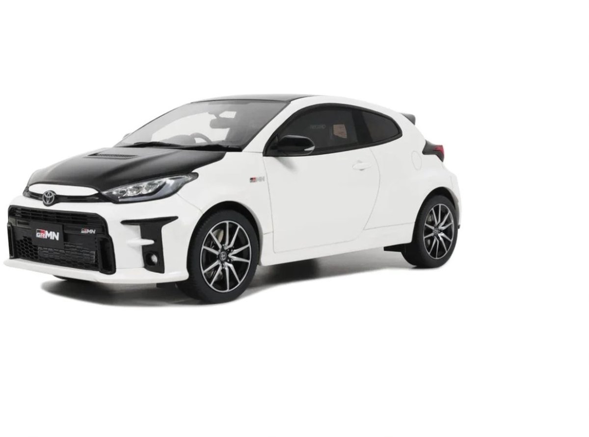 Toyota Yaris Rally GRMN 2022 Platinum Pearl Wit - Model 1/18 - OttoMobile OT1071