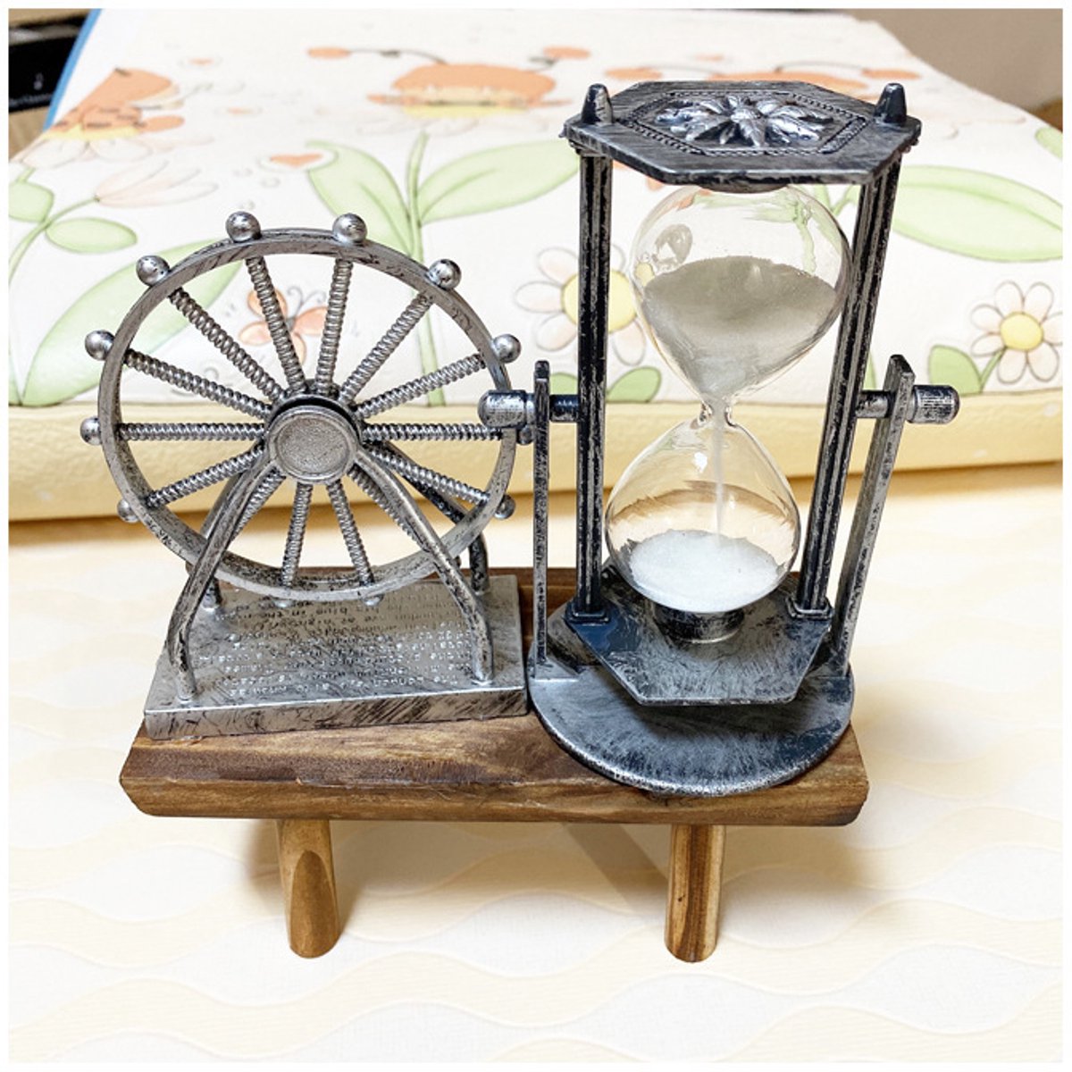 PULUZ 1 Stuk Retro Reuzenrad Zandloper Op Houten Basis - Zilver Kleur - Uniek Decoratiestuk Zen Cadeau