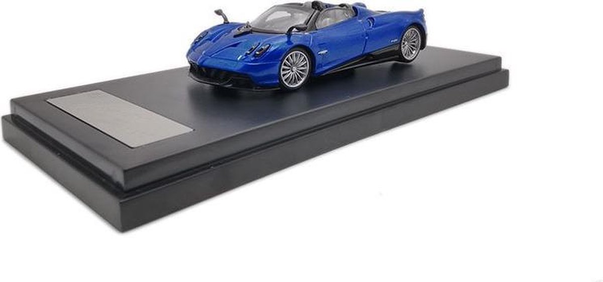 Pagani Huayra Roadster Deep Blue