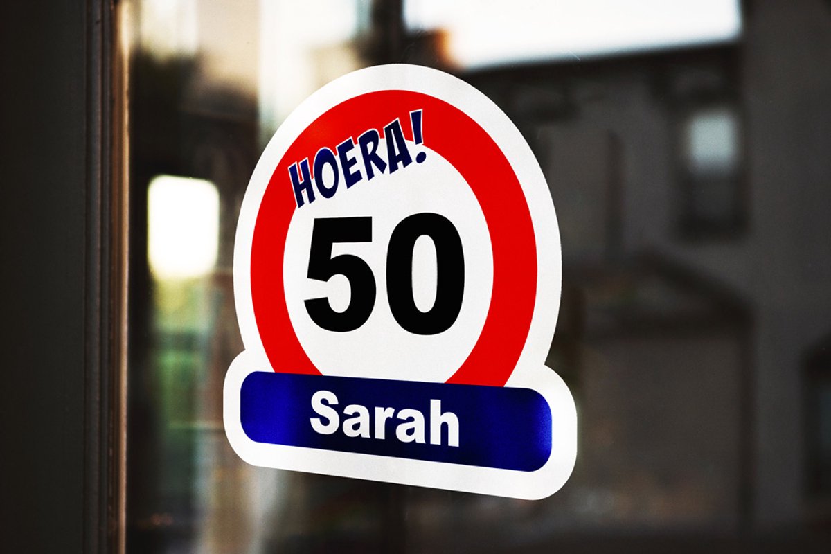 Statische Raamsticker Hoera Sarah - 50 jaar - Groot - Feestversiering - feeststicker