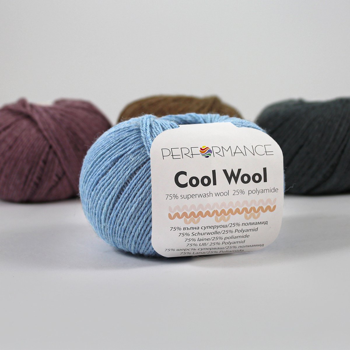 Cool Wool - Blauw (87) - wol en polyamide haakgaren - breigaren - 5 bollen van 50 gram - pendikte 2 - 3 mm.