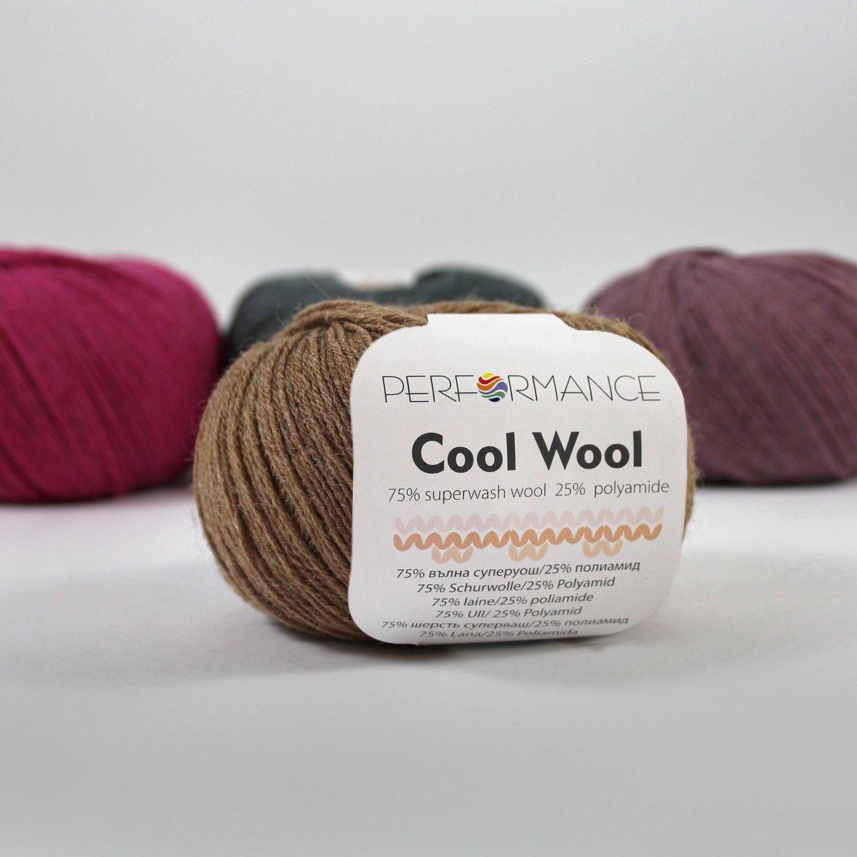 Cool Wool - bruin (226) - wol en polyamide haakgaren - breigaren - 5 bollen van 50 gram - pendikte 2 - 3 mm.