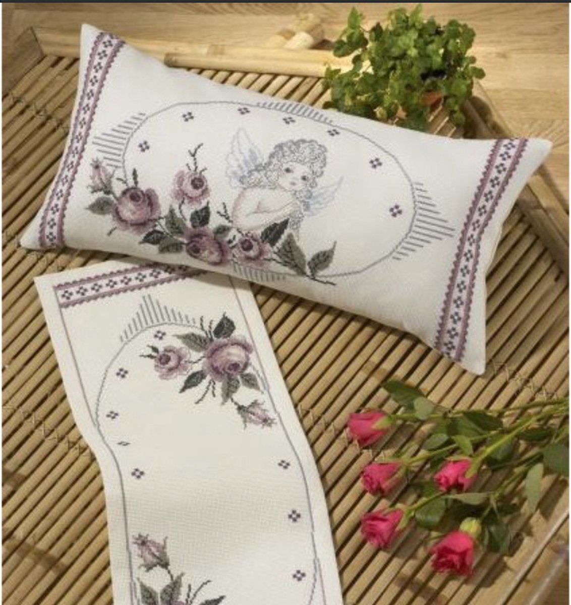 Borduurpakket - Kussen Engel - Pillow angel - Permin
