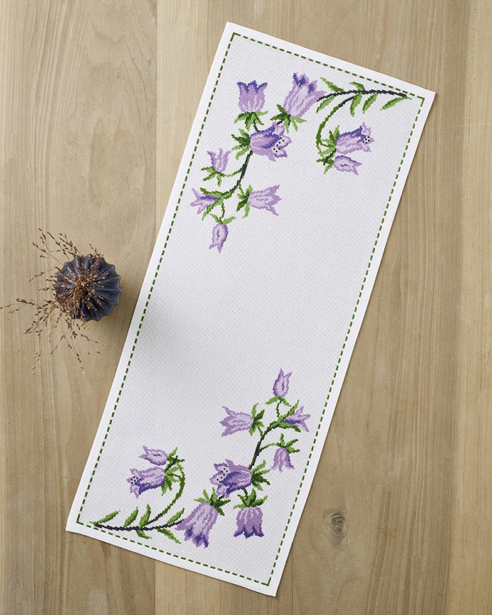 Klokjes bloem aida tafelloper Permin borduurpakket met telpatroon 63-5157