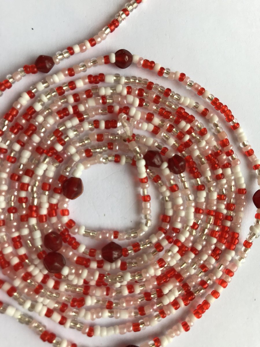 10 strengen (=9000+ stuks) handgemaakte rocailles transparant, wit en rood