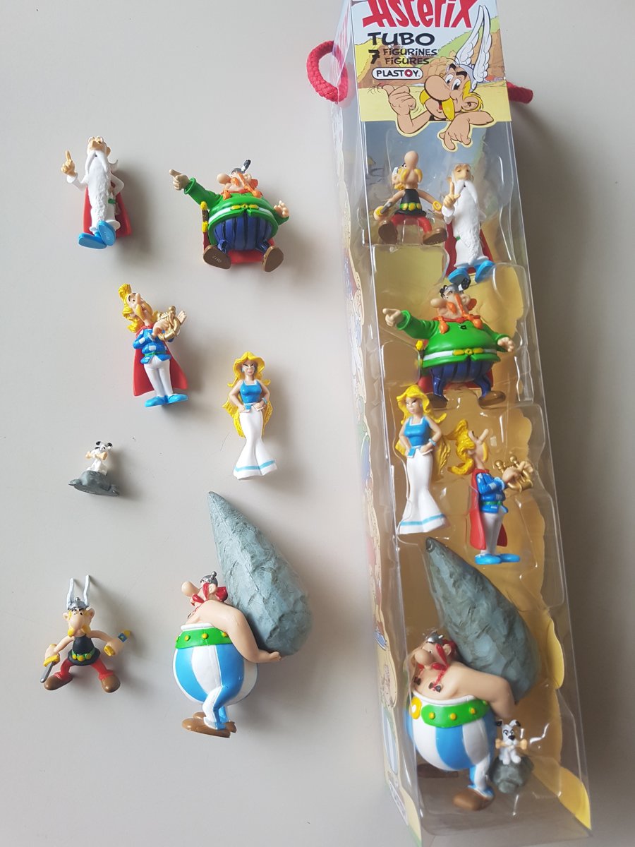 Tube met 7 figuren Asterix en Obelix 5 cm hoog