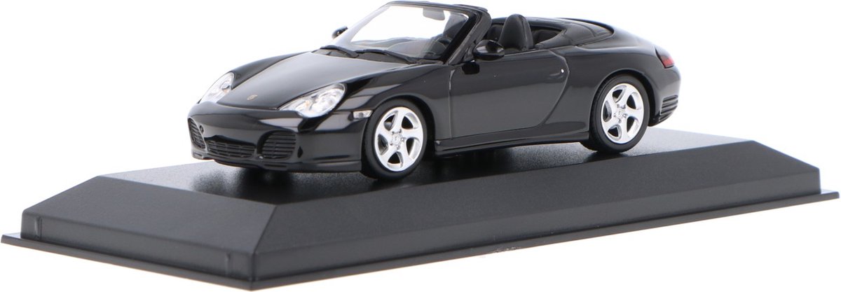 Porsche 911 4S Cabriolet 2003 - 1:43 - MaXichamps