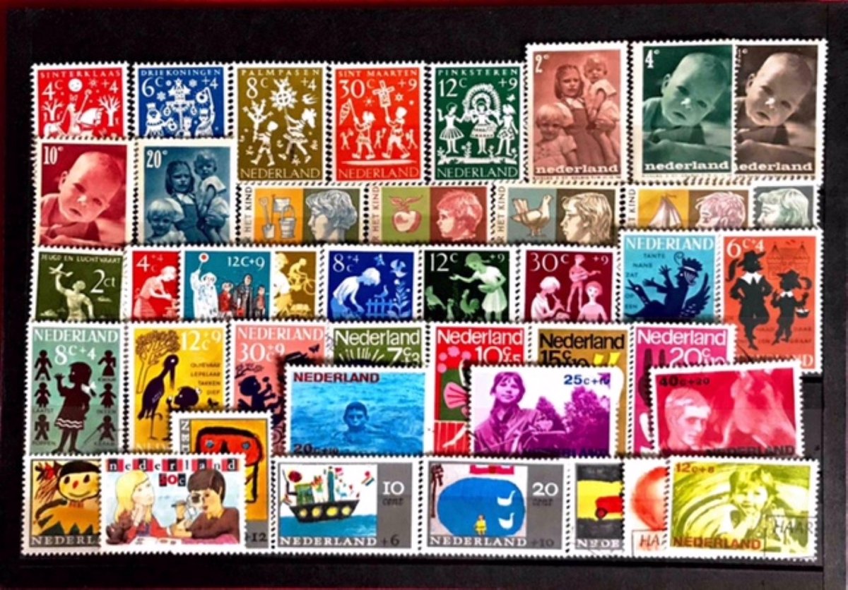 Luxe postzegel pakket (A5 formaat) : collectie van 42 verschillende postzegels van kinderpostzegels – kan als ansichtkaart in een A5 envelop - authentiek cadeau - kado - geschenk - kaart - kinderen - school - kinderpostzegel