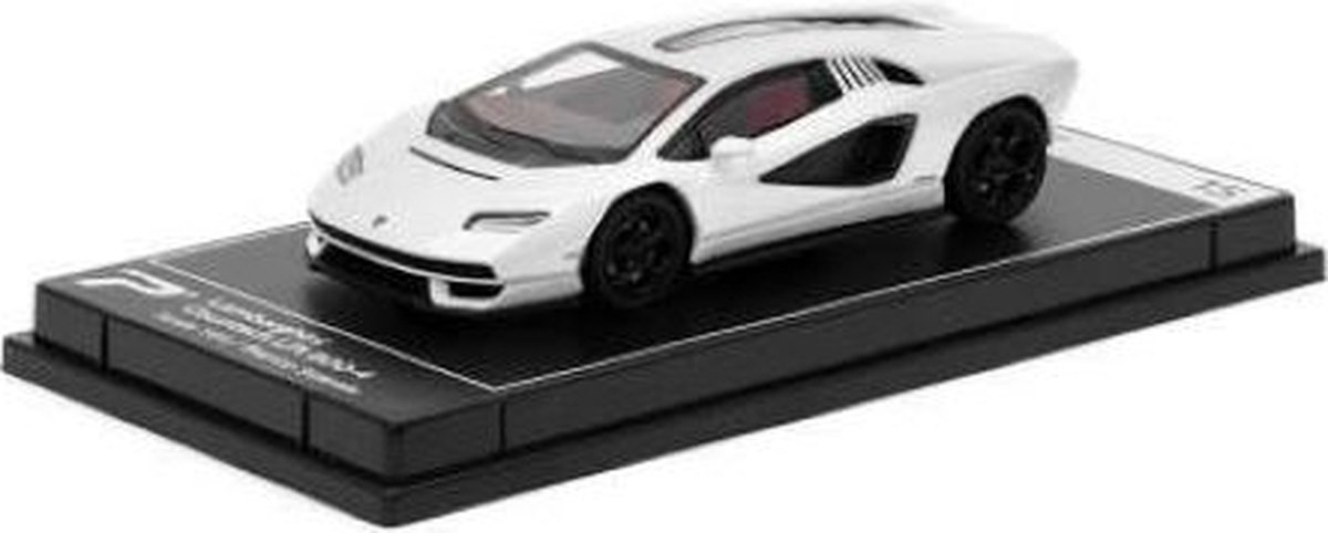 Lamborghini Countach LPI 800-4 wit 1-64 Hypercar League Collection Postercars lengte 7 cm