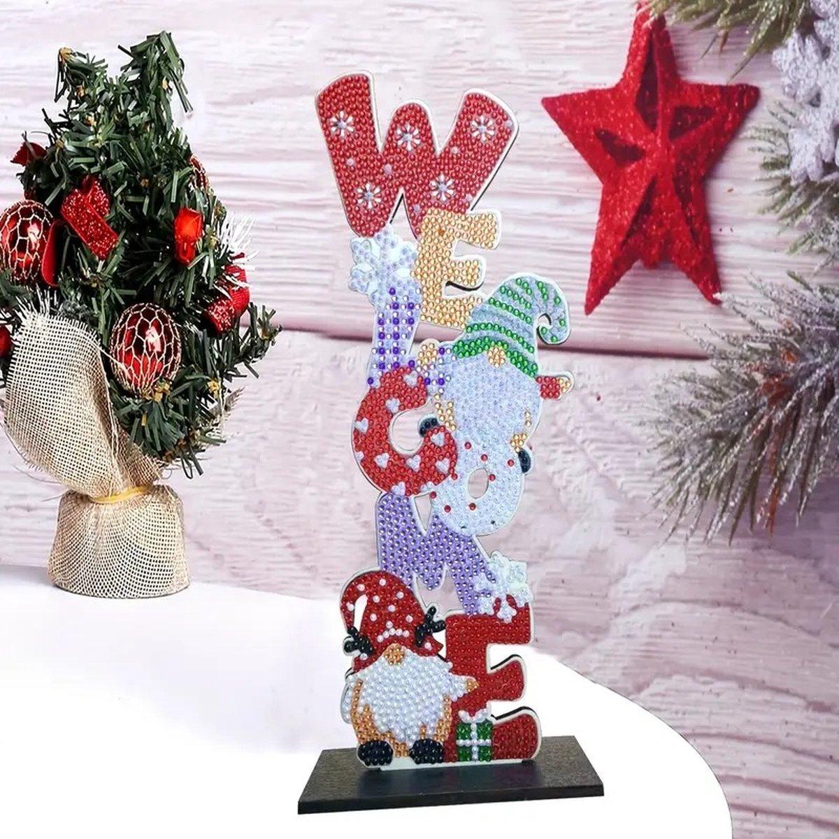 Diamond Painting - Kerst - Gnoom - Welcome - Op standaard - Volledig - Ronde steentjes - 29x11cm