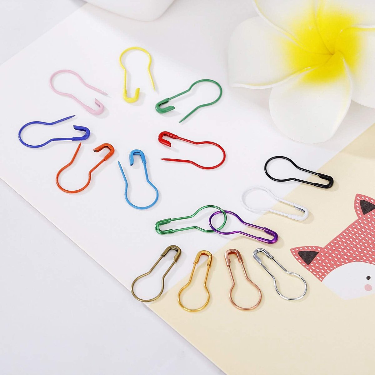 QTTVBTNA -750 stuks metalen veiligheidsspelden, kalebasspelden voor doe-het-zelf-knutselwerkjes en kleding - 15 kleuren