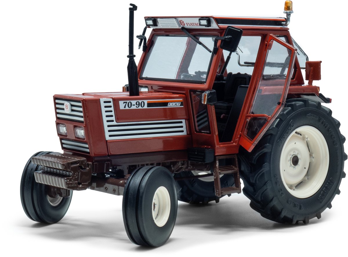 FIAT 70-90 comfort cab 2WD LIMITED Editie 500 stuks 1:32