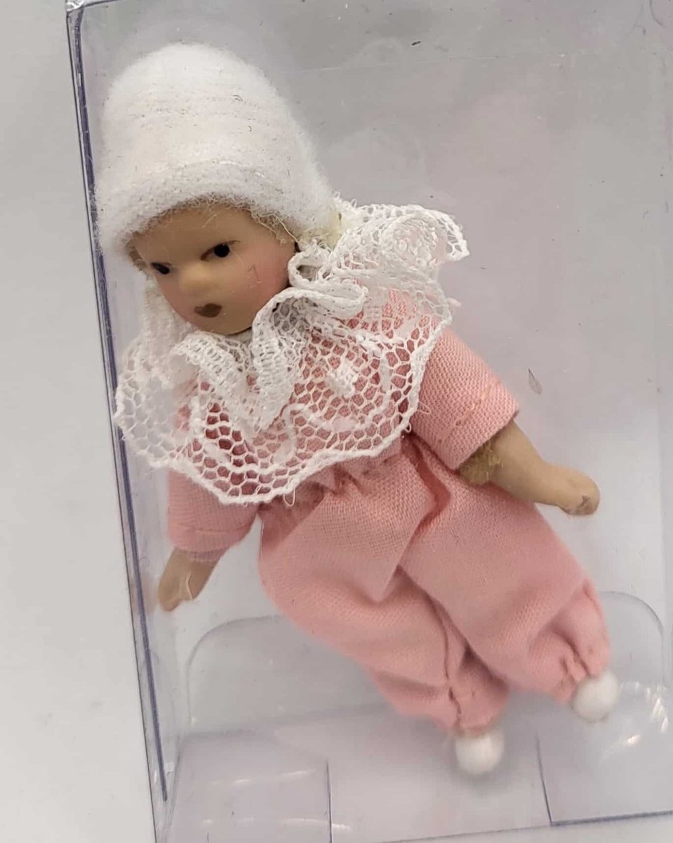 Reutter Baby figure