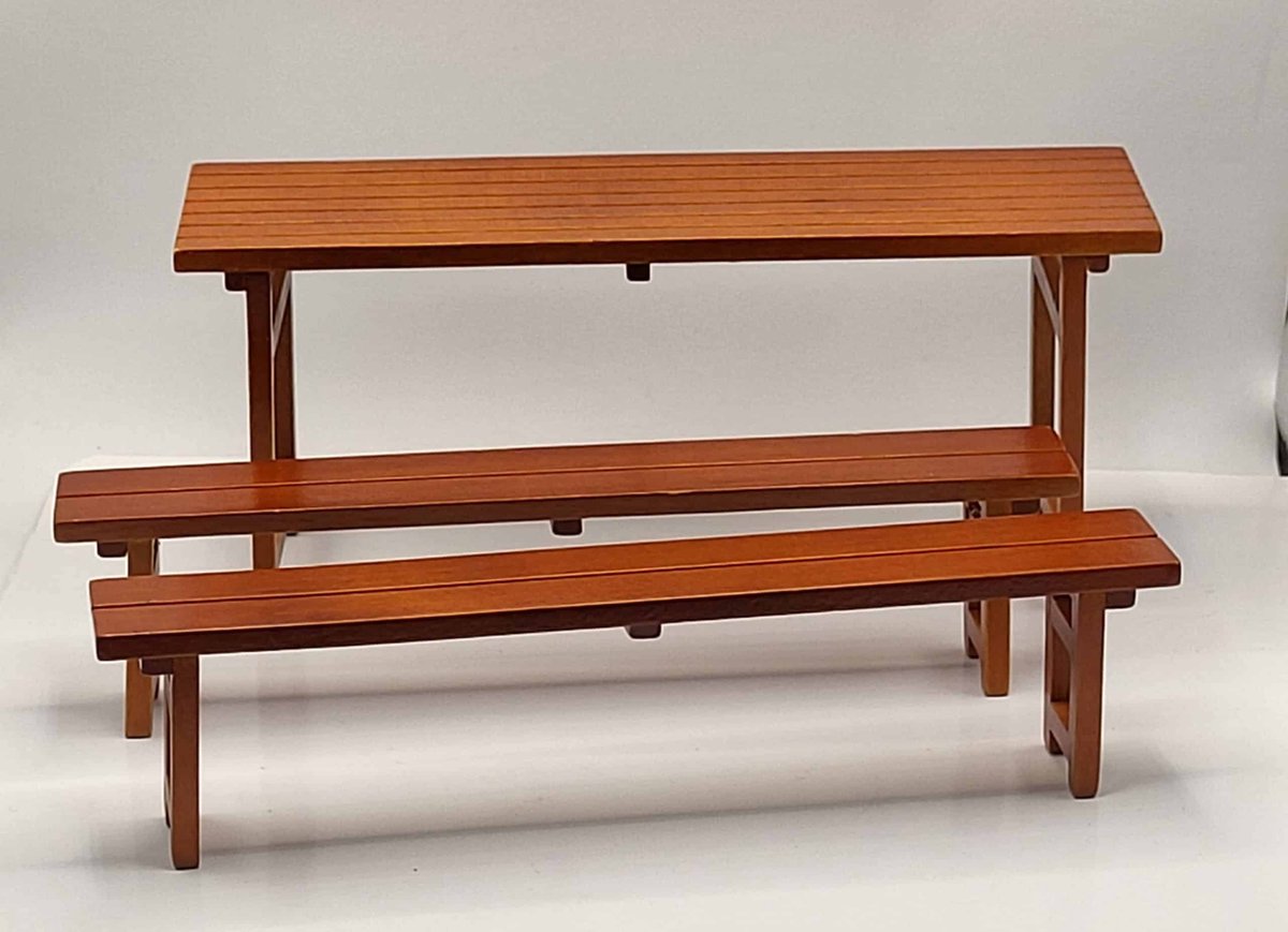 Reutter Beer bench empty