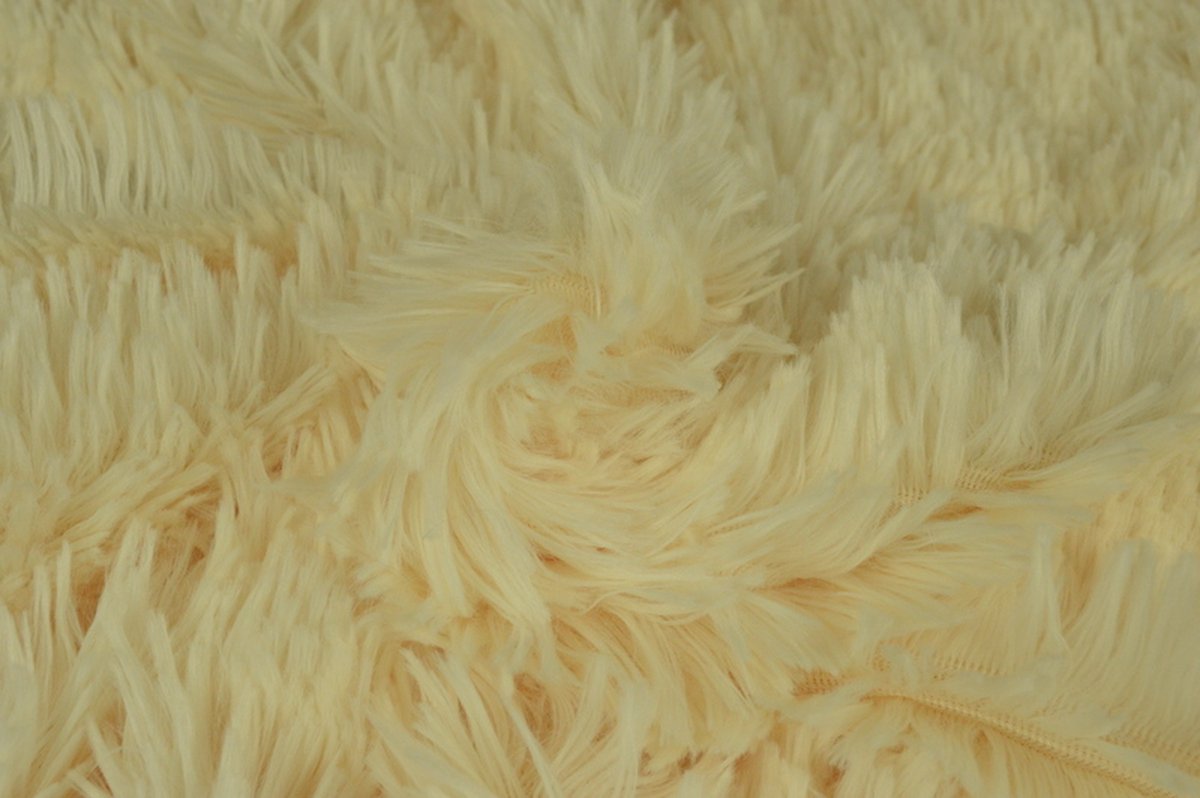 30 meter bont stof - Langharig - Champagne - Pluche stof op rol