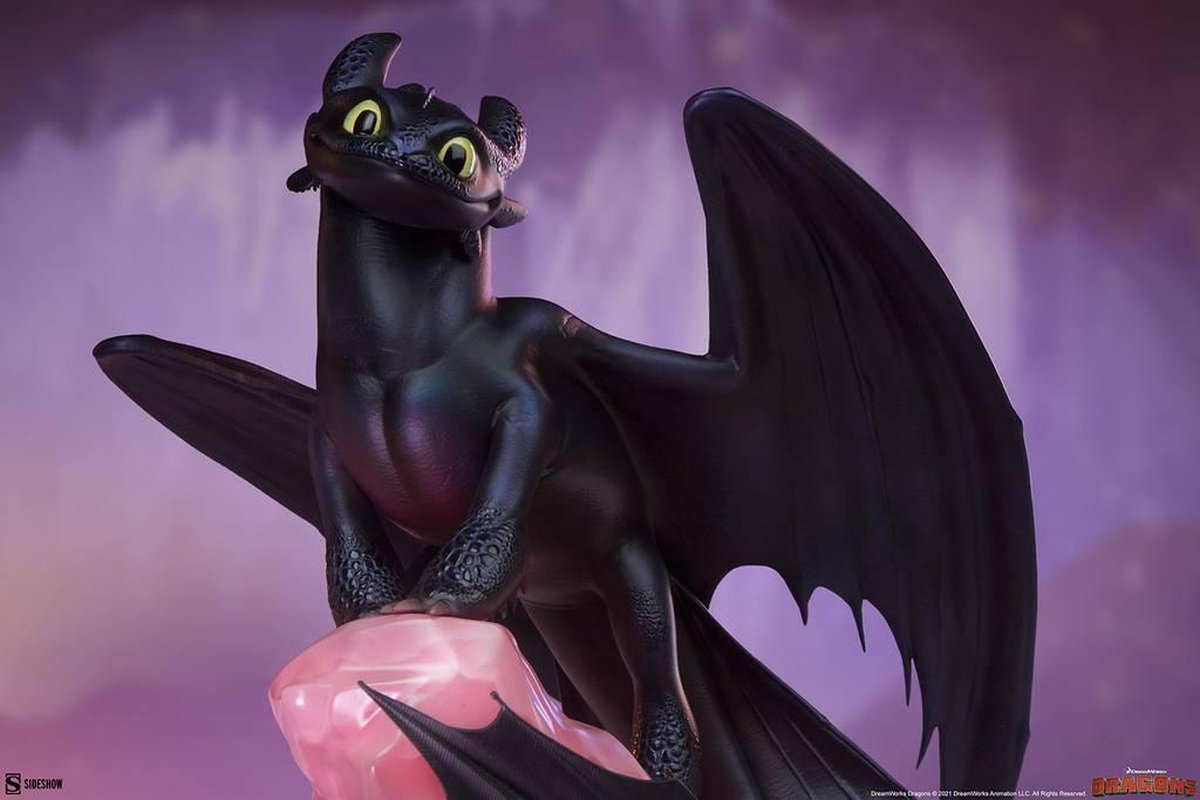 How To Train Your Dragon: Toothless 12 inch Statue