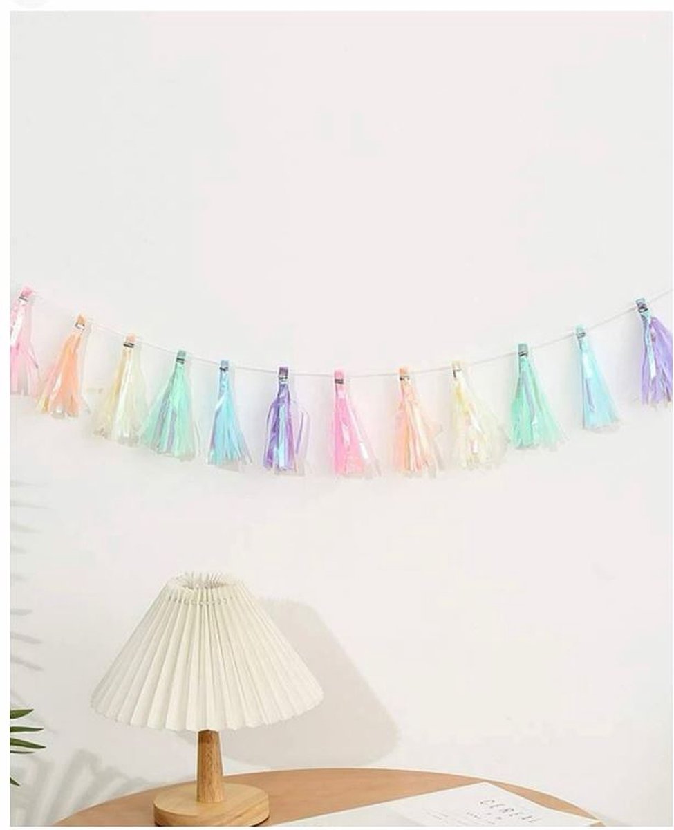 Pastel kleur slinger verjaardag kwastjes