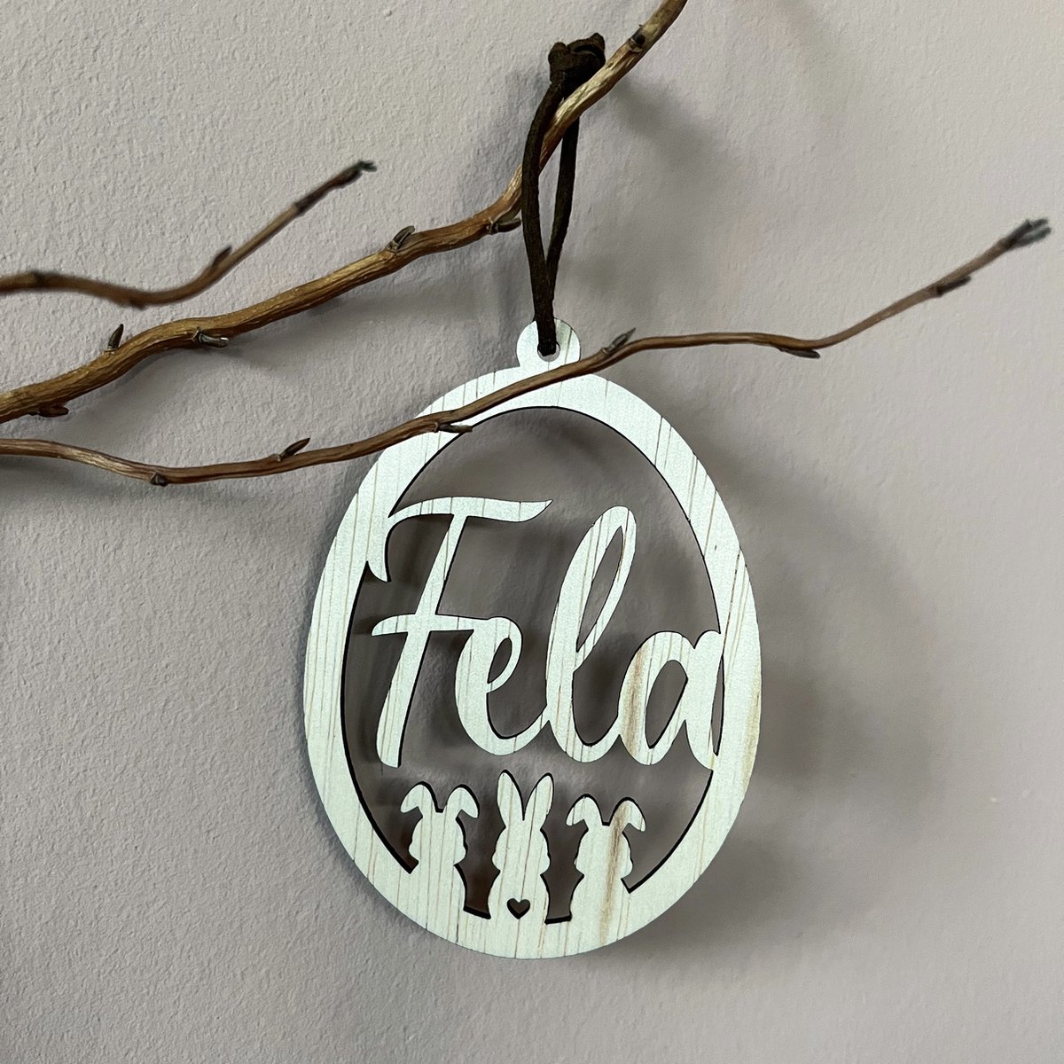 Houten paashanger met naam – Paasei