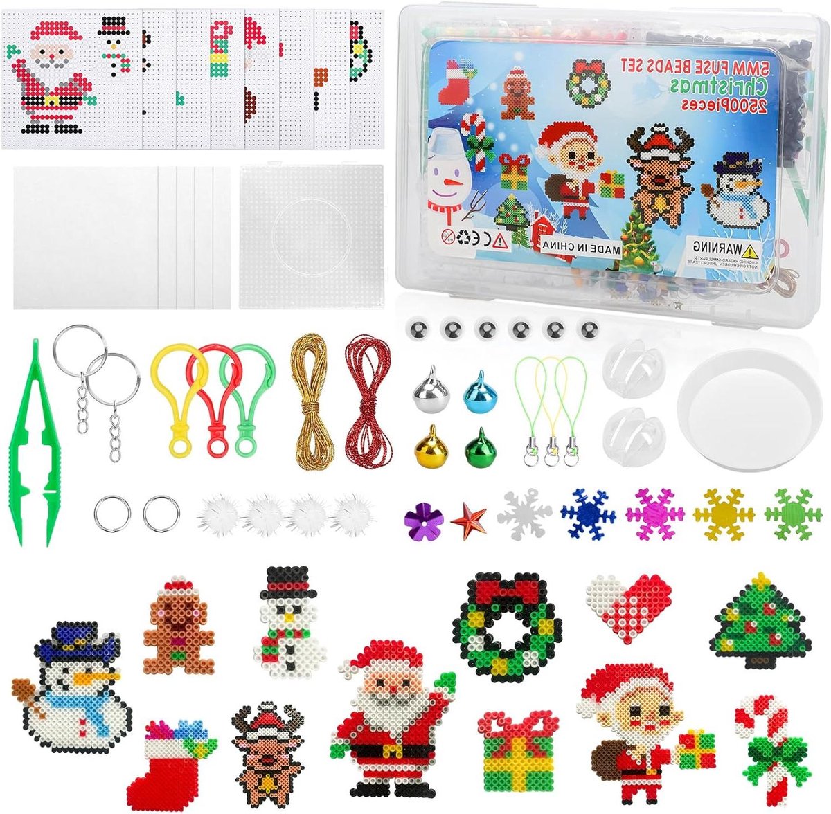 Smoakez - Strijkkralen Kerstset 2500 stuks van 5 mm met strijkplaat, 12 patronen en strijkpapier - Creatief DIY knutselpakket voor kinderen - Kerstversiering en cadeau voor knutselliefhebbers