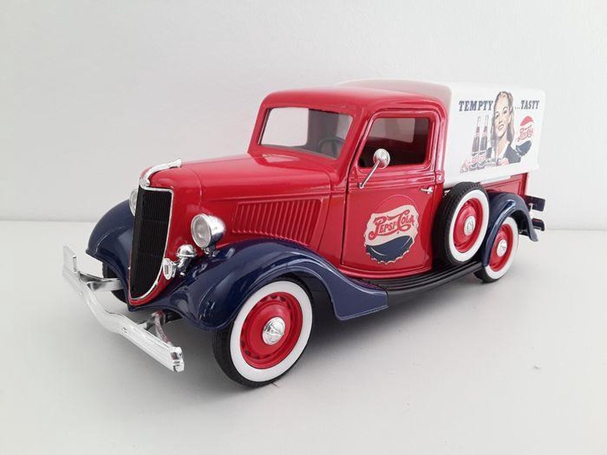 Ford Pick Up Truck Pepsi Cola 1/18 Solido