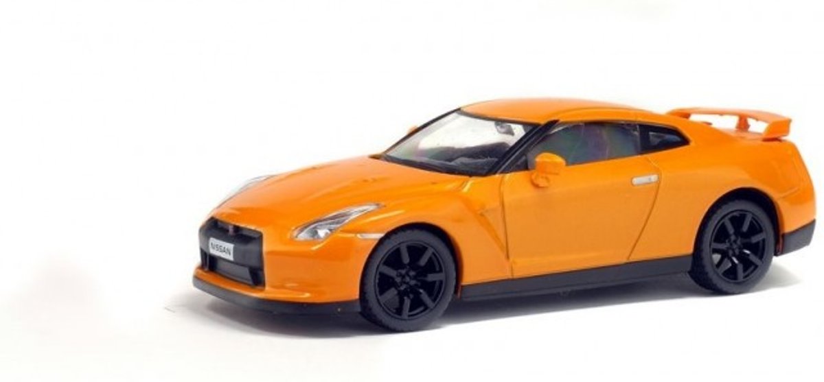 Nissan GT-R, oranje