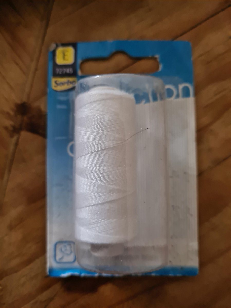 250m katoengaren wit  