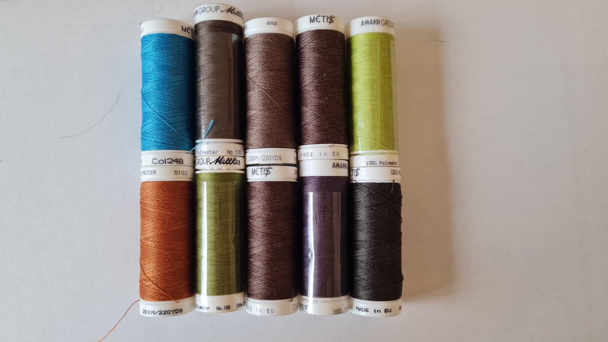 Set van 10 naaigaren bobijnen – Seralon & Metis – 200 meter – Mix turquoise, groen, bruin en paars – Sterk polyester naaigaren – Voor naaimachine & handwerk
