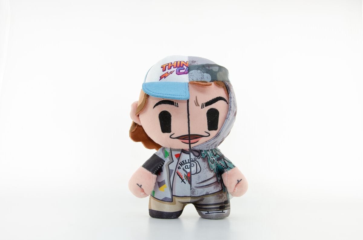 Stranger Things Dustin Pluchen figuur meerkleurig Polyester - Fan merch, Horror, TV-series